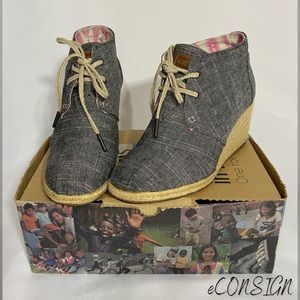 Black Chambray Toms Wedges